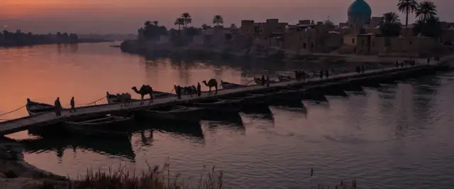جسر المراكب على دجلة في بغداد عند الغروب